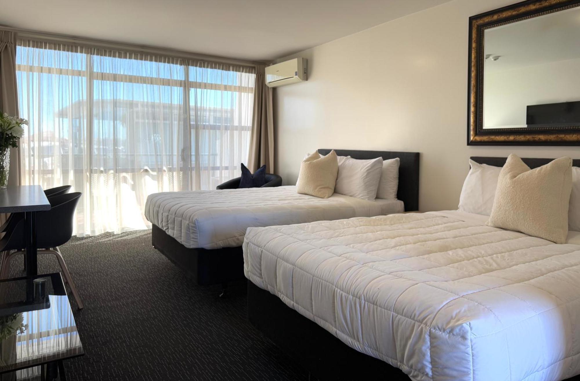 Bluewater Hotel Napier Exterior photo